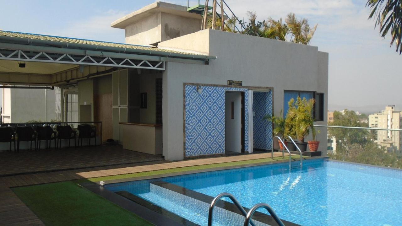 Hotel Vrishali Executive Kolhapur Ngoại thất bức ảnh